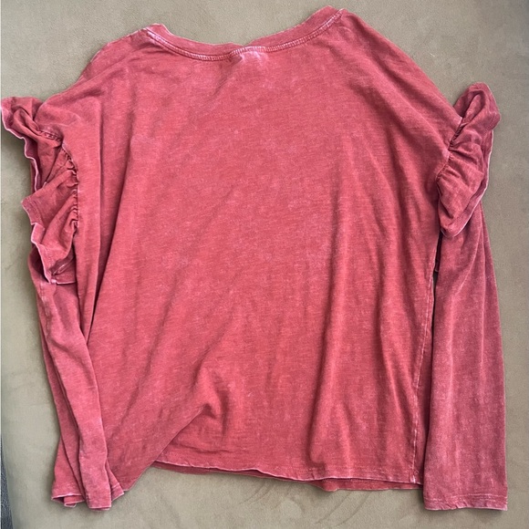 Universal Thread Long sleeve T-shirt with ruffle on sleeves - Picture 5 of 6